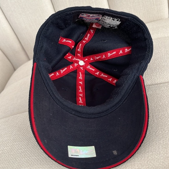 MLB | Atlanta Braves New Era 3930 flex fit hat - Picture 2 of 3